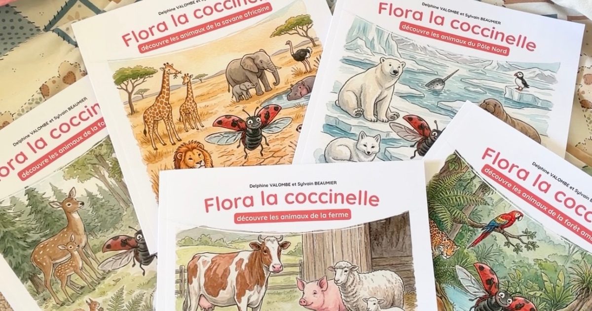 Les des livres Flora la coccinelle posés ensemble